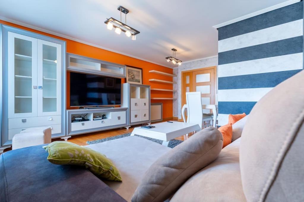 Apartamento En El Corazon De La Ciudad Con Parking Σανταντέρ Εξωτερικό φωτογραφία